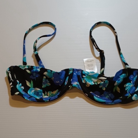 WEWOREWHAT Blue Black Floral 3 Piece Retro Fit Sarong Bikini Set A20 - Picture 8 of 15